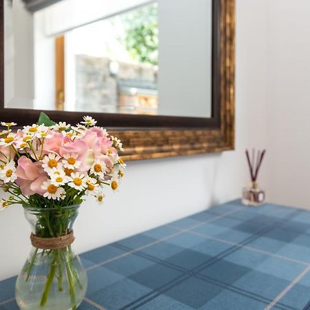 Dormie Cottage, Lovely Bright And Spacious Bungalow With Wood Fire Ballater Exterior foto