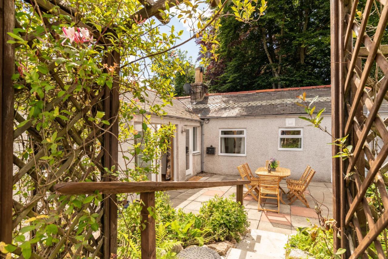 Dormie Cottage, Lovely Bright And Spacious Bungalow With Wood Fire Ballater Exterior foto