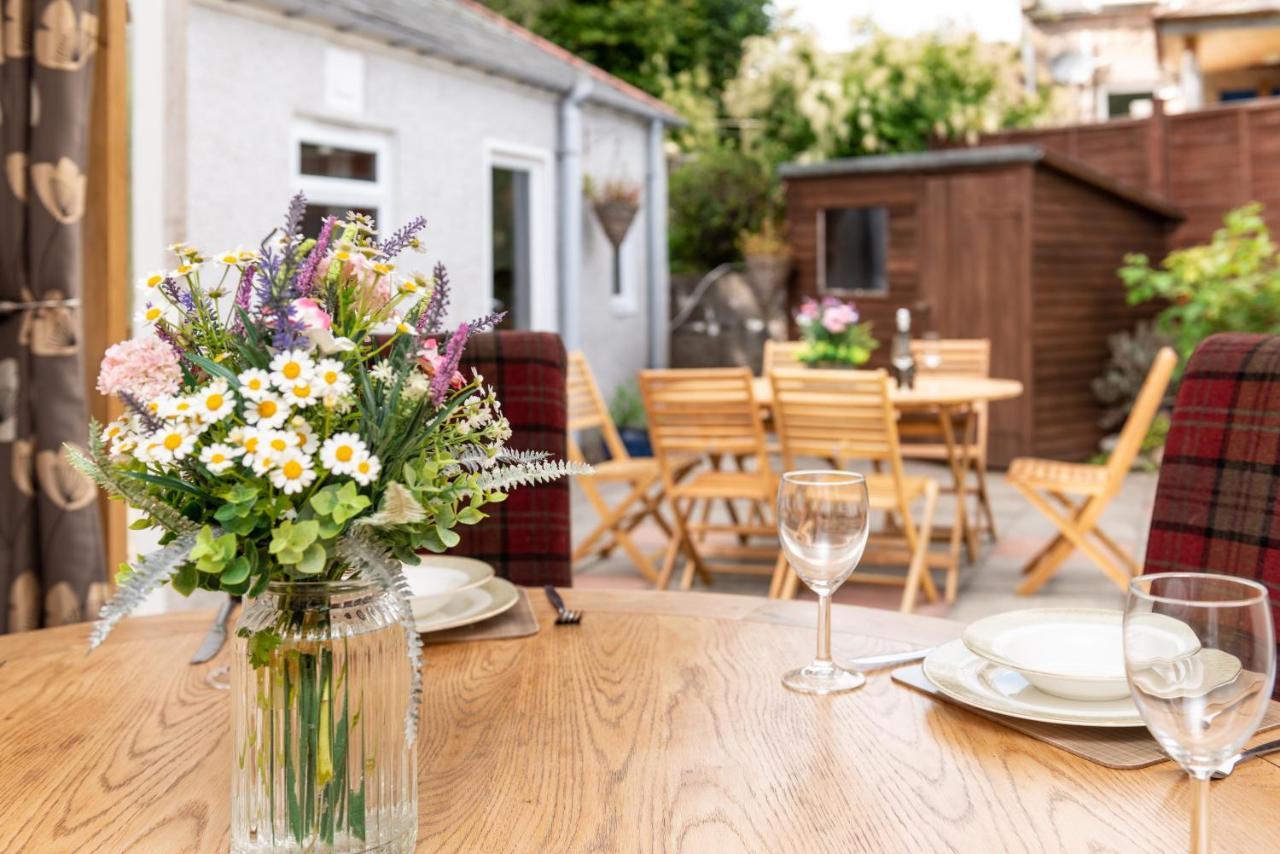 Dormie Cottage, Lovely Bright And Spacious Bungalow With Wood Fire Ballater Exterior foto